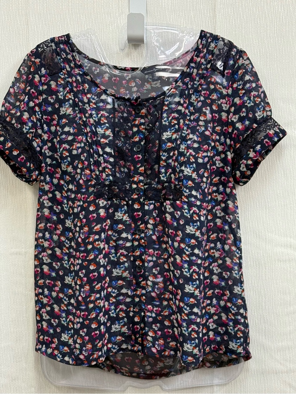 American Eagle Outfitters Navy Multi-Color Floral Lace Trim Blouse